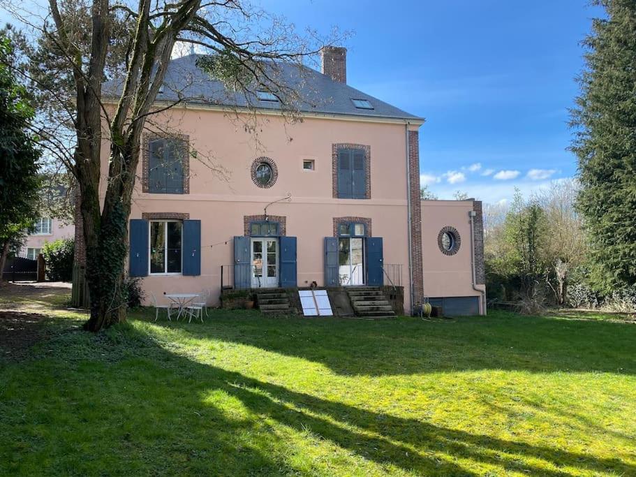 Maison Leocha Sablons-sur-Huisne Exterior photo